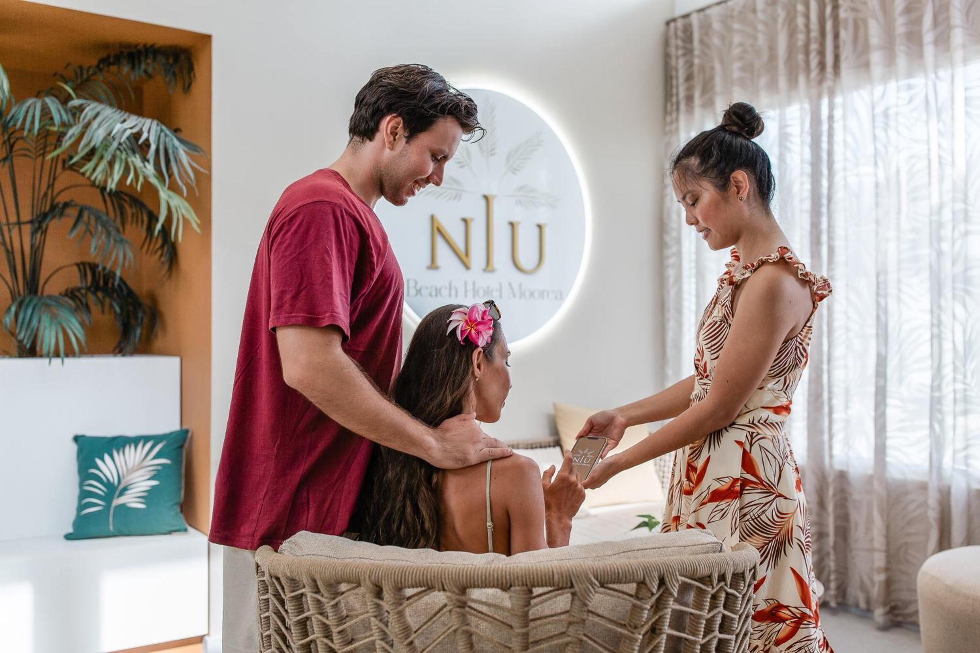 Niu Beach Hotel モーレア島 エクステリア 写真